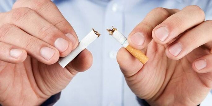 broken cigarettes and the dangers of smoking